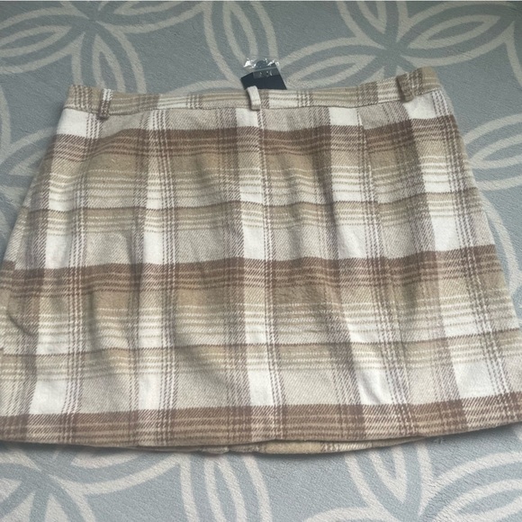 NWT FASHION NOVA beige plaid button up mini skirt wool blend size 2X - Picture 4 of 6